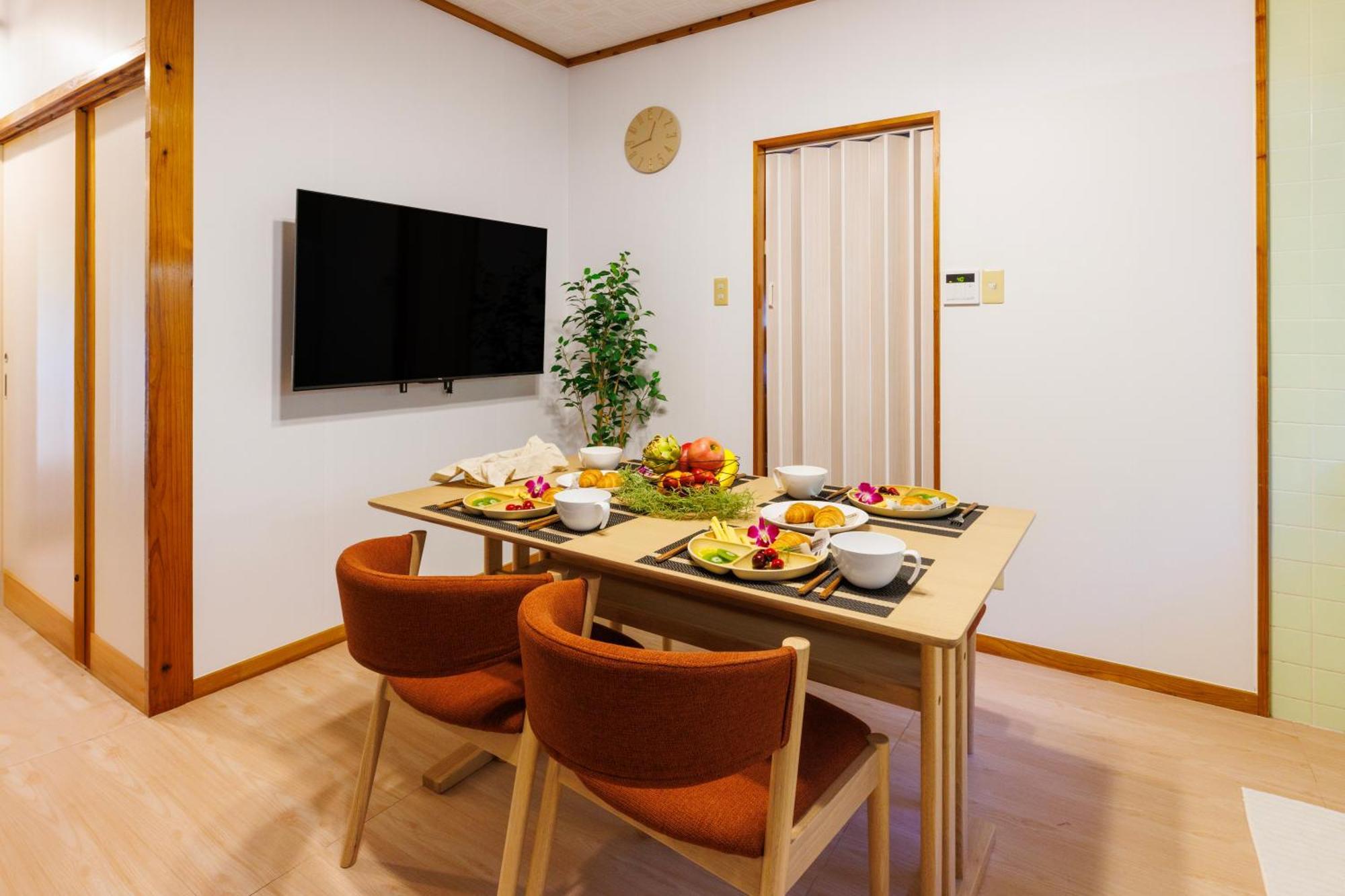 Villa 新規オープン サウナ Bbq ジャグジー付き 最大7名 無料駐車場4台 ビーチまで車で5分 Sky House Uruma Exterior foto